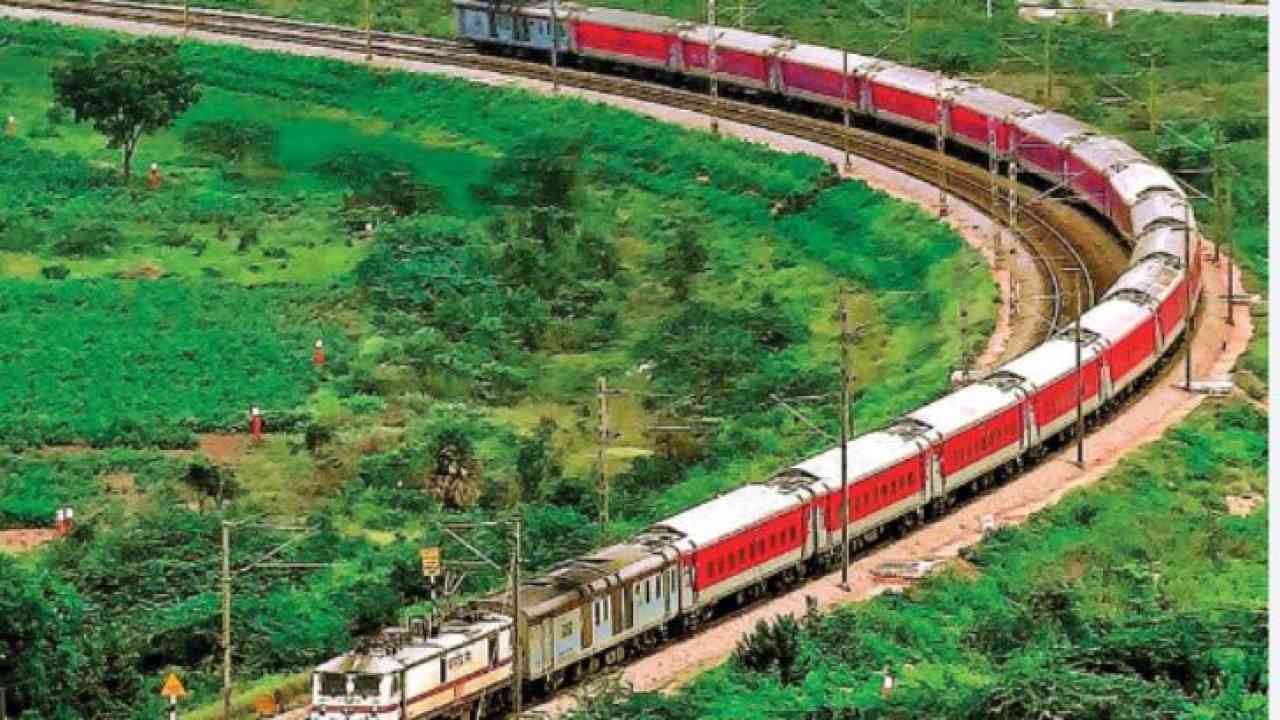 भारतीय रेलवे की घोषणा से शादियों की रौनक़ होगी फीकी!