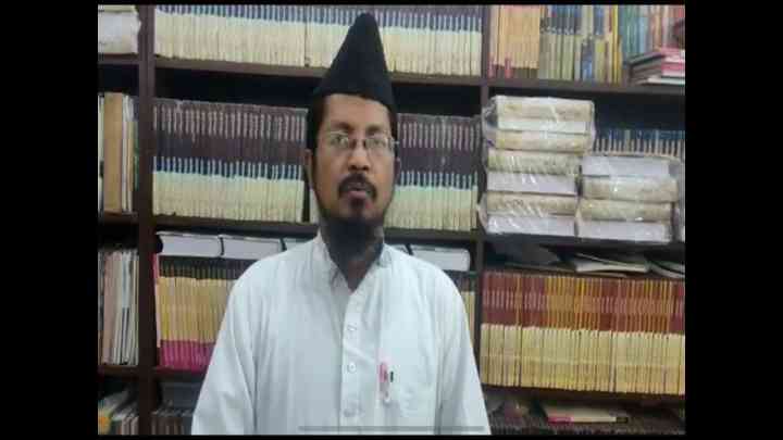 बरेली दरगाह आला हजरत ने मुस्लिम मर्दों के लिए जारी किया फतवा; महिलाओं से भौंहों को आकार नहीं देने के लिए कहा