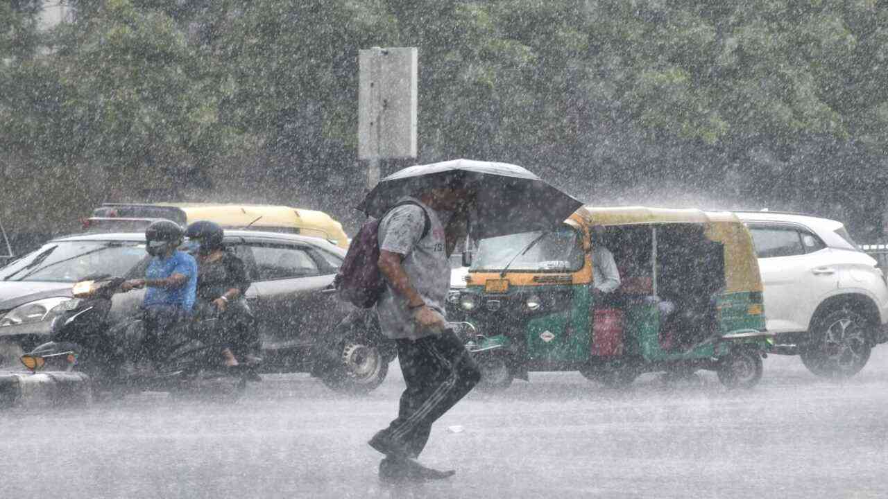 यूपी मौसम: लखनऊ सहित 20 शहरों में बारिश का अलर्ट जारी, कानपुर-लखनऊ में बारिश शुरू