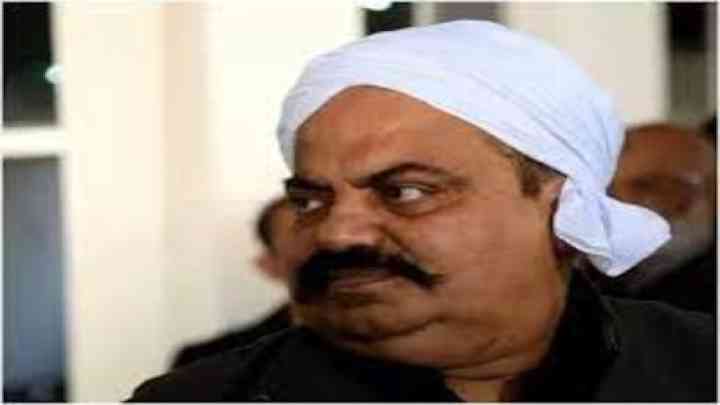 UP पहुंचा अतीक अहमद, परिवार को एनकाउंटर का डर, काफिले के पीछे बहन