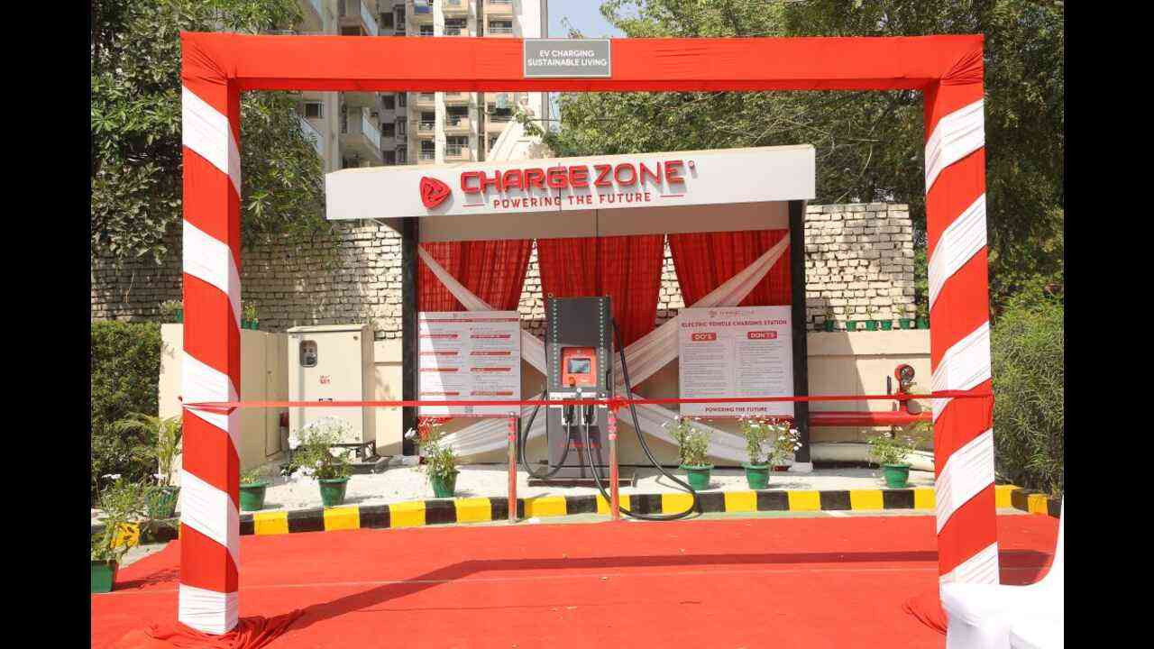 EV charging station installed at Agra: कोर्टयार्ड बाय मैरियट आगरा में स्थापित ईवी चार्जिंग स्टेशन