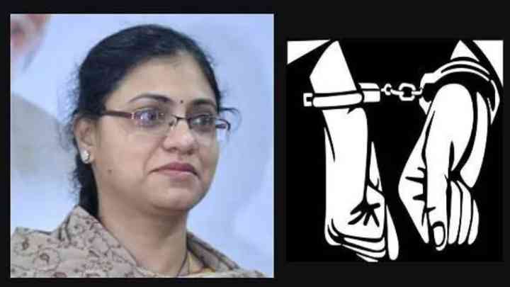 IAS अधिकारी का पति ग़िरफ़्तार, 58 करोड़ का सॉफ्टवेयर 3300 करोड़ में ख़रीदने का है मामला