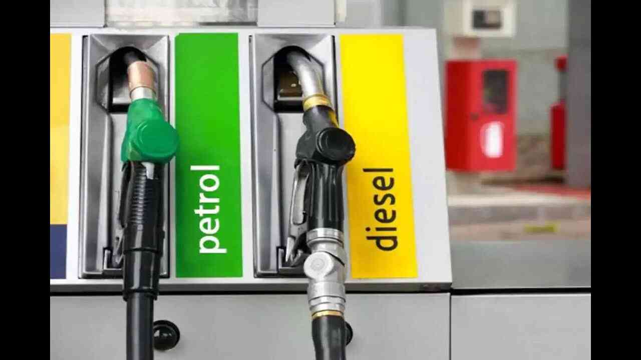 Petrol Diesel Prices Update March 9: पेट्रोल-डीजल की कीमतें 9 मार्च - नोएडा, लखनऊ, दिल्ली, बेंगलुरु, मुंबई, चेन्नई, हैदराबाद और अन्य शहरों में नवीनतम ईंधन दरों की जांच करें