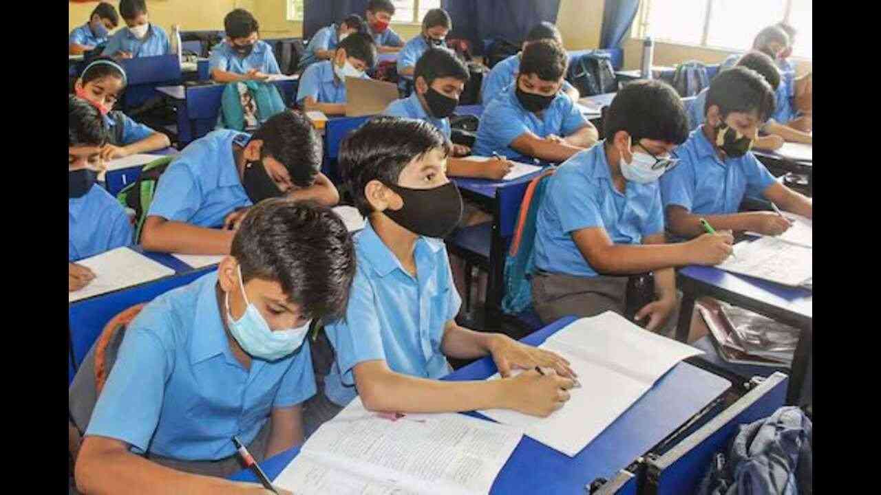 यूपी सरकार ने 30 हजार स्मार्ट स्कूल बनाने का रखा लक्ष्य, 2 हजार करोड़ रुपया निर्धारित