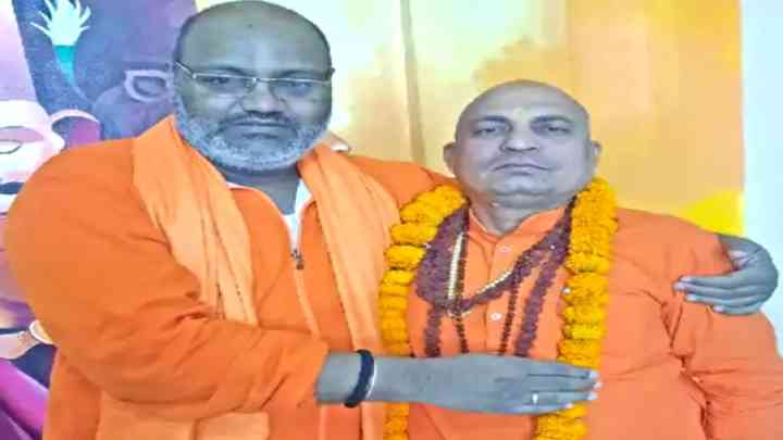 अतीक़-अशरफ़ की हत्या नहीं थी, राक्षसों का वध होता है - निर्भयानंद