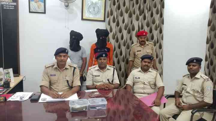 पुलिस के हत्थे चढ़े साइबर क्राइम के अपराधी, PAYTM और QR कोड से लोगों से करते थे ठगी