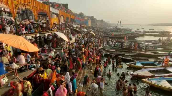 गंगा दशहरा पर श्रद्धालुओं ने लगाई आस्था की डुबकी, कहते हैं इस दिन स्वर्ग से धरती पर आती है गंगा मां, जानें क्या हैं इस पर्व की मान्यता
