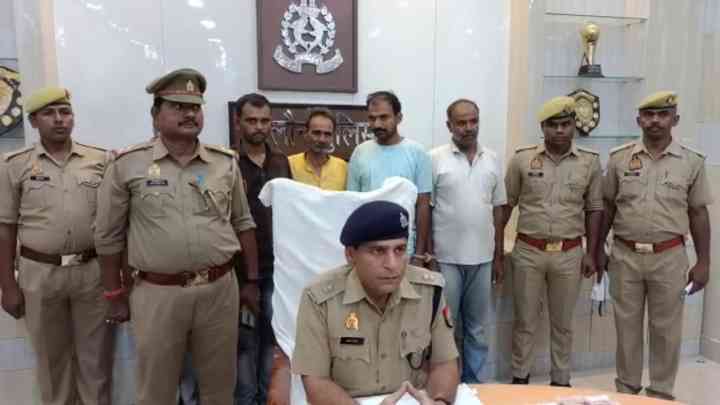 बांदा: निकाय चुनाव के मद्देनजर एक्शन में पुलिस, अवैध असलहा फैक्ट्री का भंडाफोड़