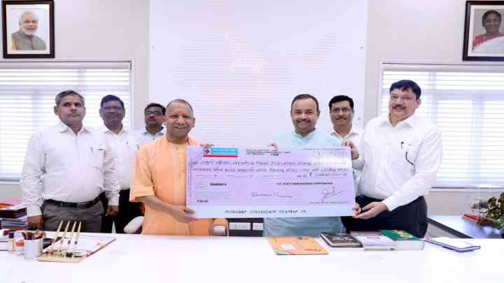 यूपी में किसानों की उपज का हुआ रिकॉर्ड भंडारण, किसानों की बढ़ी आय, योगी सरकार ने भी कमाया करीब चार करोड़