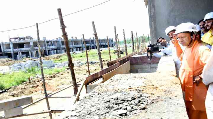 CM योगी का मुजफ्फरनगर और सहारनपुर दौरा, माँ शाकुम्भरी विवि के निर्माण कार्य का लिया जायजा, शिव गोरखनाथ मंदिर में किया हवन