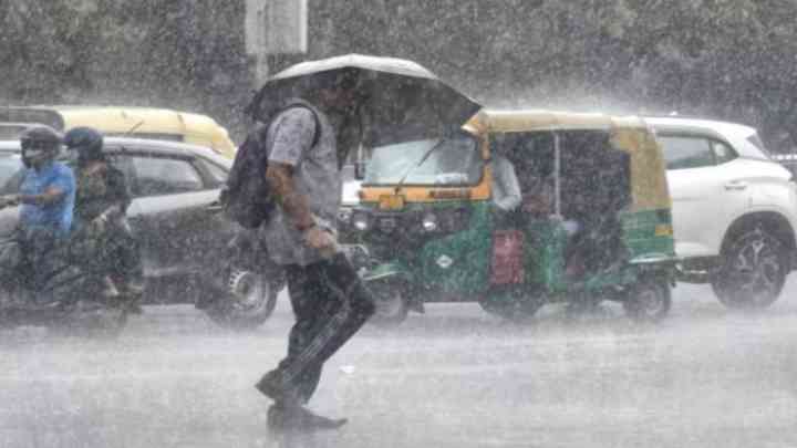 यूपी में भारी बारिश और ओलावृष्टि को लेकर अलर्ट, आगामी तीन दिनों तक ऐसा होगा मौसम का हाल...