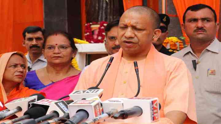 योगी सरकार लंबित वरासत के मामलों को निपटाने के लिए चला रही विशेष अभियान, अब तक 1,23,733 से ज्यादा प्रकरणों का निपटारा