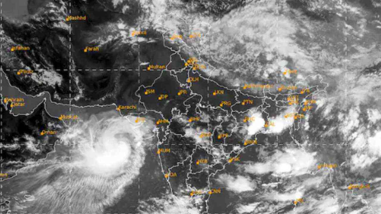 Cyclone Biparjoy: उत्तर प्रदेश में दिखने लगा बिपरजॉय तूफान का असर