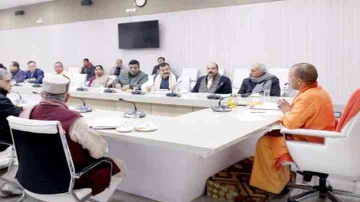 सीएम ने की बनारस में गतिमान प्रोजेक्ट्स की समीक्षा, जी-20 बैठक को लेकर भी दिये निर्देश