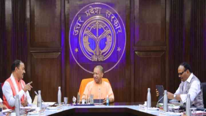 यूपी में मिल सकेगी सस्ती बिजली, CM योगी की अध्यक्षता वाली मंत्रिपरिषद की बैठक में मिली मंजूरी  