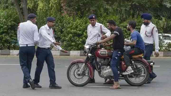 मेरठ: ट्रैफिक पुलिस ने 'पखवाड़ा' अभियान के दौरान वसूले 15 लाख रुपये, काटे 16 हजार से ज्यादा चालान