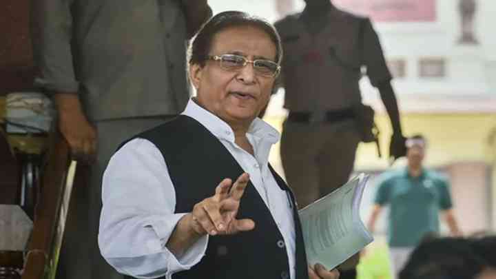 आजम खान के घर तीसरे दिन भी IT की रेड जारी, सोने की वैल्यूवेशन का चल रहा काम