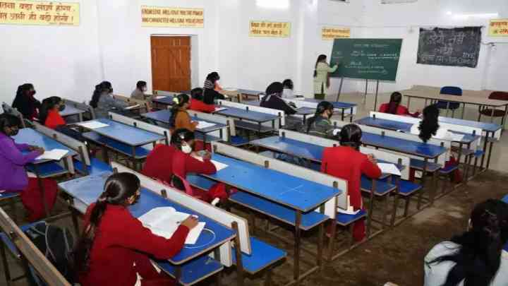 एससी-एसटी छात्रों को योगी सरकार की सौगात, छात्रों को मिलेगी 3,500 रुपये स्कॉलरशिप