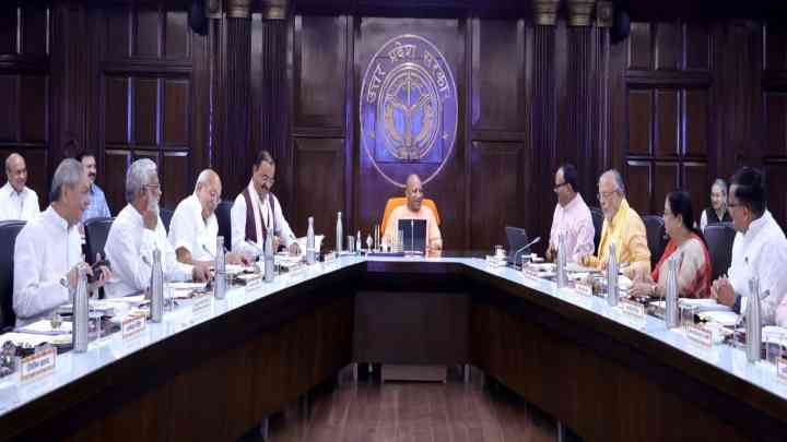 योगी कैबिनेट ने लिया ऐतिहासिक निर्णय, झांसी-ग्वालियर मार्ग पर बनाई जाएगी इंडस्ट्रियल टाउनशिप