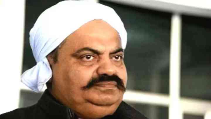 Atiq Ahmed News: अतीक अहमद के बेटों की रिहाई पर मनाया जश्न, हटवा में फोड़े गए पटाखे, VIDEO VIRAL