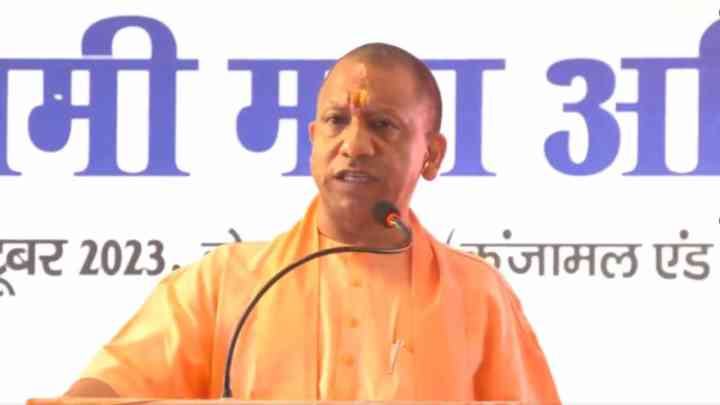 चुनाव के समय विपक्षी दलों को आती है जाति की याद: CM योगी