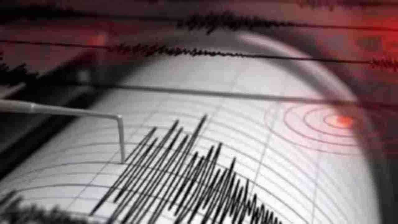 Earthquake In Gorakhpur: उत्तर प्रदेश में कांपी धरती, गोरखपुर में महसूस किए भूकंप के झटके, घरों से बाहर निकले लोग