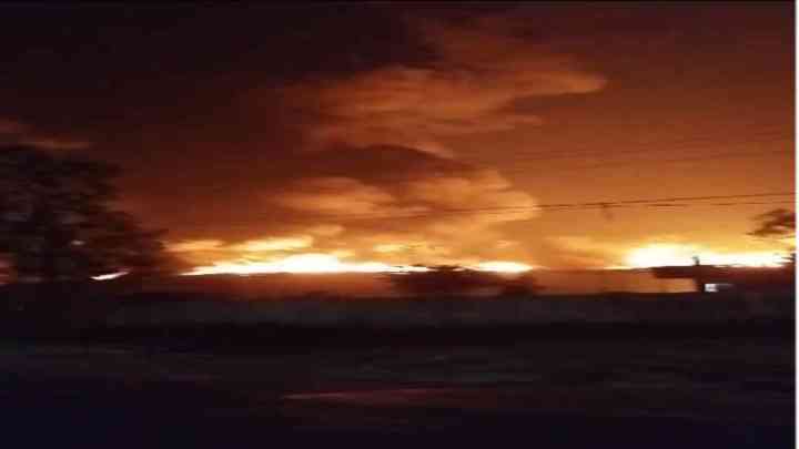 UP News: सहारनपुर में 10 घंटों से दहक रहा अडाणी ग्रुप का गोदाम, आग बुझाने में जुटे 6 जिलों के फायर फाइटर्स