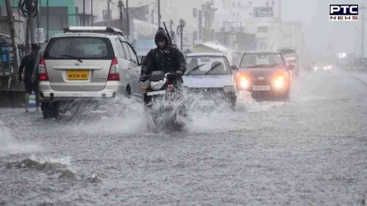 UP Weather News: उत्तर प्रदेश में बारिश का दौर जारी, लोगों को हुआ ठंड का एहसास