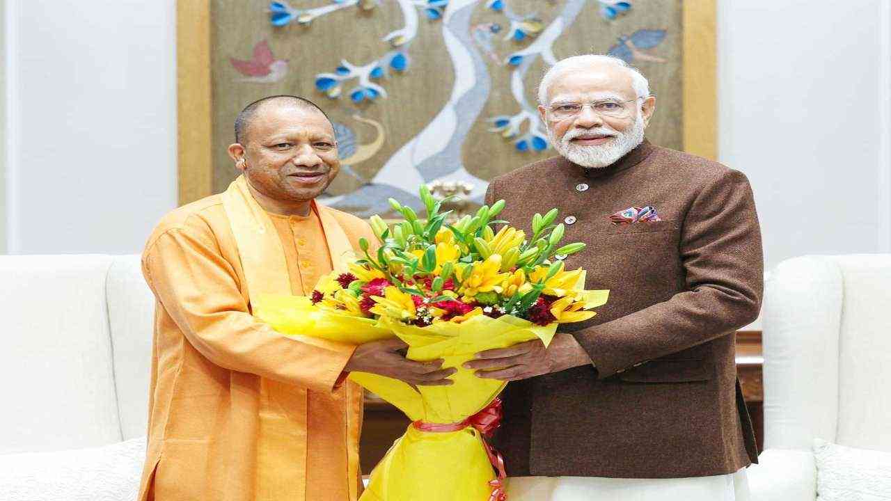 CM Yogi In Delhi: दिल्ली में सीएम योगी ने पीएम मोदी और जेपी नड्डा से की मुलाकात