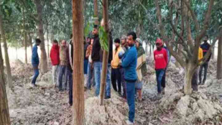 UP Crime News: बलिया में युवक ने पत्नी और दो बच्चों की हत्या करने के बाद किया सुसाइड, जेब में मिला सुसाइड नोट