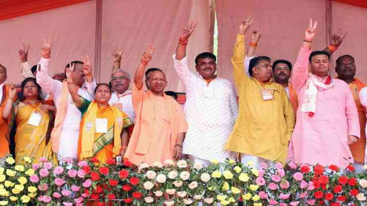 UP: सपा शासन में मुख्यमंत्री आवास बुलाकर दंगाइयों का किया जाता था महिमामंडन- CM योगी