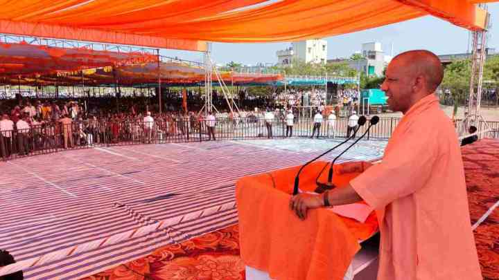 UP: यह कांग्रेस के समय का भारत नहीं, अब कोई थप्पड़ मारेगा तो भारत जबड़ा तोड़ देगा- योगी