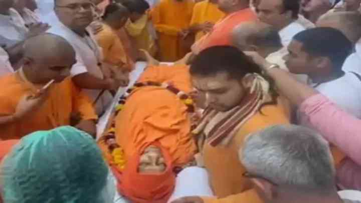 UP: इस्कॉन के चेयरमैन गोपाल कृष्ण गोस्वामी महाराज का निधन, तीन दिन से देहरादून के अस्पताल में थे भर्ती