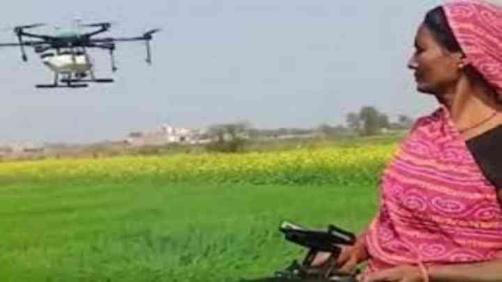 UP: पीएम मोदी का महत्वाकांक्षी प्रोजेक्ट है नमो ड्रोन दीदी, महिलाओं को सशक्त और आत्मनिर्भर बनाना है मकसद