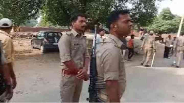 UP Lok Sabha Election Phase 3 Voting Live: मैनपुरी के तेजगंज मतदान केंद्र पर पथराव, मची भगदड़