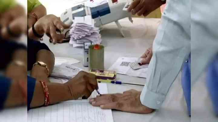UP Lok Sabha Election: छठे चरण में यूपी की 14 सीटों पर मतदान खत्म,  हुआ 54.01 फीसदी मतदान