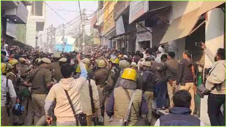 Sambhal: जामा मस्जिद सर्वे को लेकर तनाव, पुलिस पर जमकर पथराव, जानें ताजा हालात?