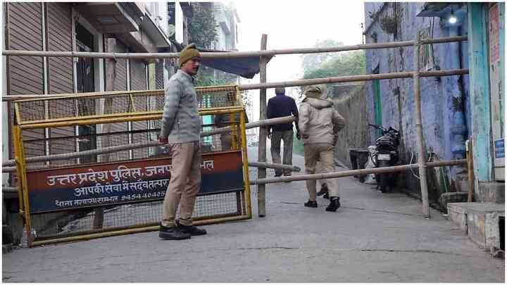Sambhal: जुमे की नमाज से पहले हाई अलर्ट, चप्पे-चप्पे की निगरानी, PAC की 15 और RAF की 2 कंपनियां तैनात