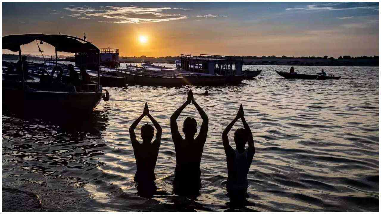 Ganga Snan 2024: 15 नवंबर को है गंगा स्नान, जानें कार्तिक पूर्णिमा पर स्नान-दान का शुभ मुहूर्त