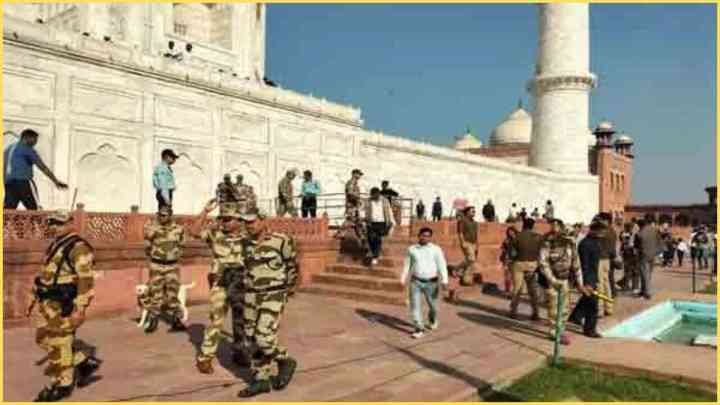 Agra: ताजमहल को बम से उड़ाने की धमकी, ई-मेल में लिखा- 'बम लगा है, सुबह नौ बजे फटेगा'