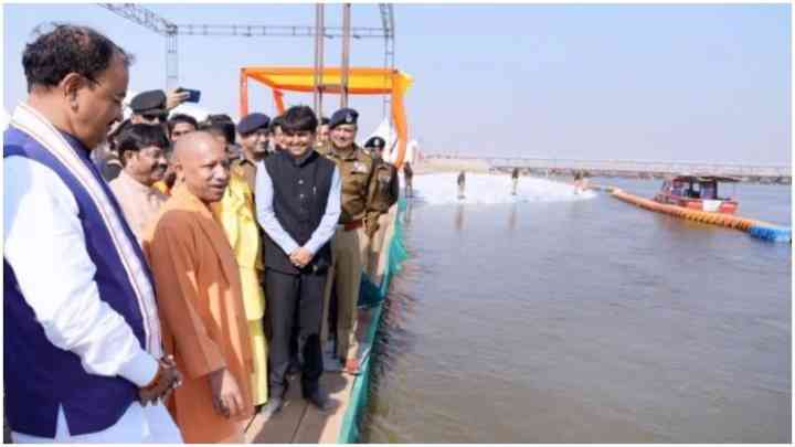 Maha Kumbh 2025: संगम से हटाई गईं पुरानी नाव, फूलों से सजेंगी फ्लोटिंग जेटी