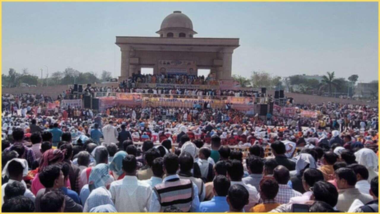 डेढ़ लाख शिक्षा मित्रों का नहीं बढ़ेगा मानदेय, मंत्री ने दिया जवाब- परमानेंट भी नहीं करेंगे