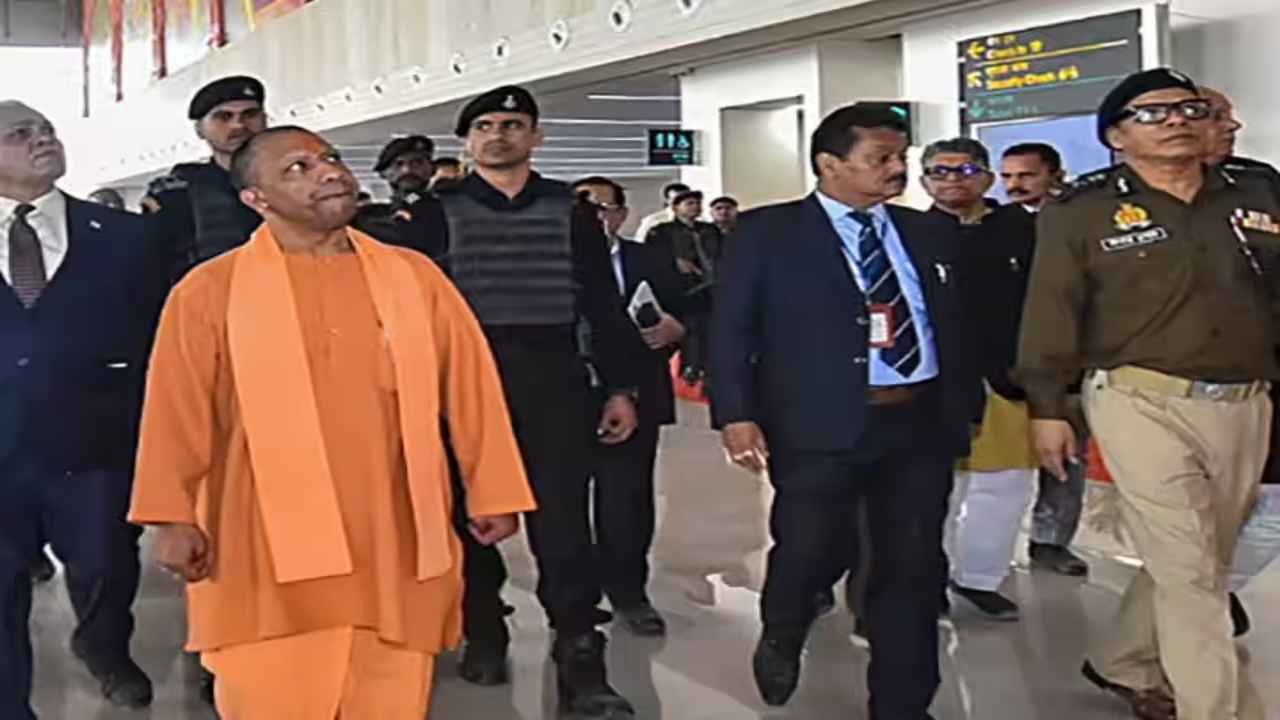 PM Modi Visit Ayodhya: CM योगी ने की पीएम के अयोध्या दौरे की तैयारियों की समीक्षा, दिए जरूरी निर्देश