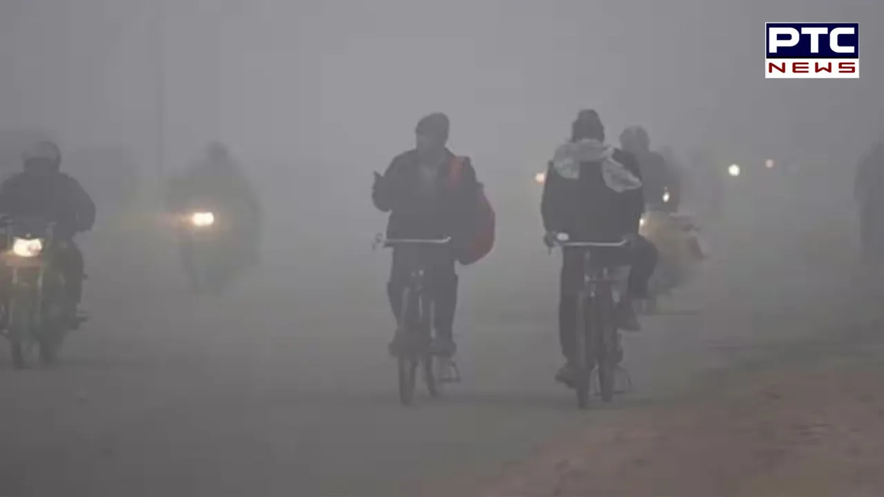 UP Weather Update: यूपी में कड़ाके की ठंड का प्रकोप जारी, मेरठ में टूटा 21 साल का रिकार्ड, घने कोहरे का अलर्ट जारी