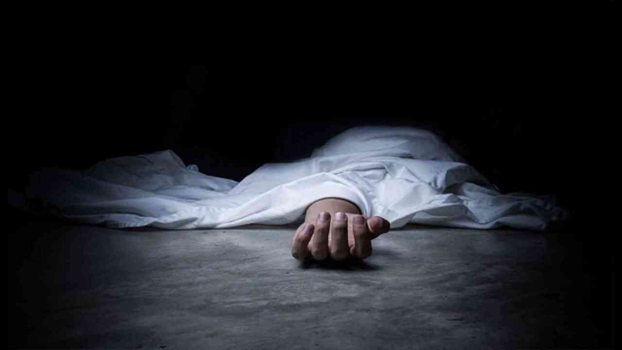 UP News: सर्दी से बचने के लिए कमरे में जलाई अंगीठी बनी काल, 2 मासूम की दम घुटने से मौत, दंपति की हालत गंभीर