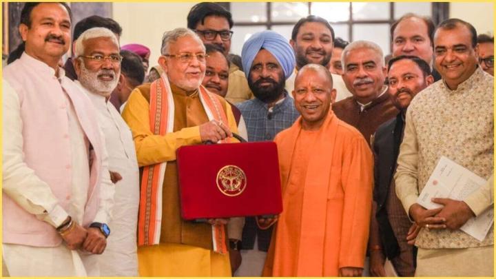 UP Budget 2025: बेटियों के लिए योगी सरकार की बड़ी घोषणा, मेधावी छात्राओं को मिलेगी स्कूटी