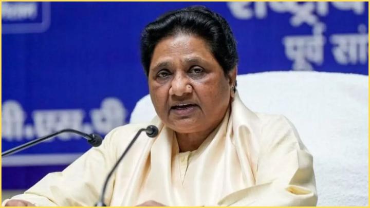 नहीं थम रहा BSP में मचा भूचाल! आकाश आनंद के पिता को लेकर मायावती ने किया बड़ा ऐलान