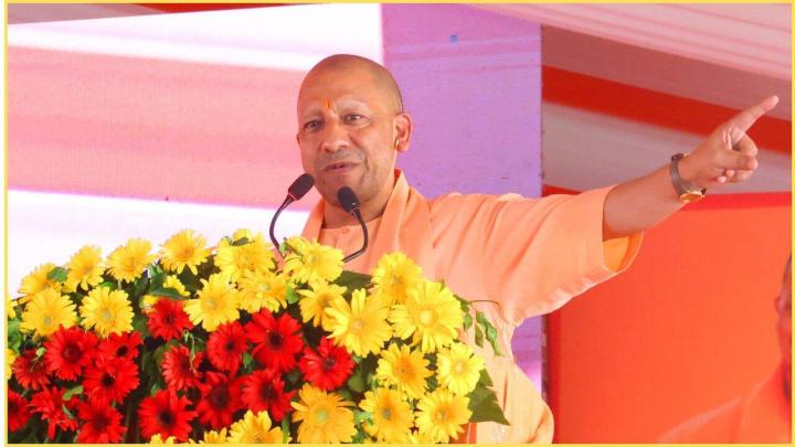 हरदोई में CM योगी ने दी 650 करोड़ रुपए की सौगात, पहले स्वतंत्रता संग्राम के सेनानी राजा नरपति सिंह को अर्पित की पुष्पांजलि