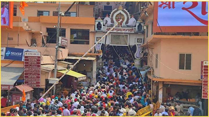 हनुमान जयंती पर अयोध्या में उमड़ा आस्था का सैलाब; रामलला को लगा 56 भोग, मंदिरों में भव्य आयोजन