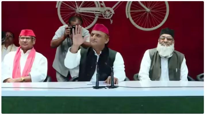 सपा को मिली नई ताक़त, हाथी से उतरकर साइकिल पर सवार हुए दद्दू प्रसाद